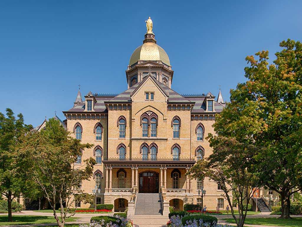 Notre Dame Acceptance Rate & Admission Requirements